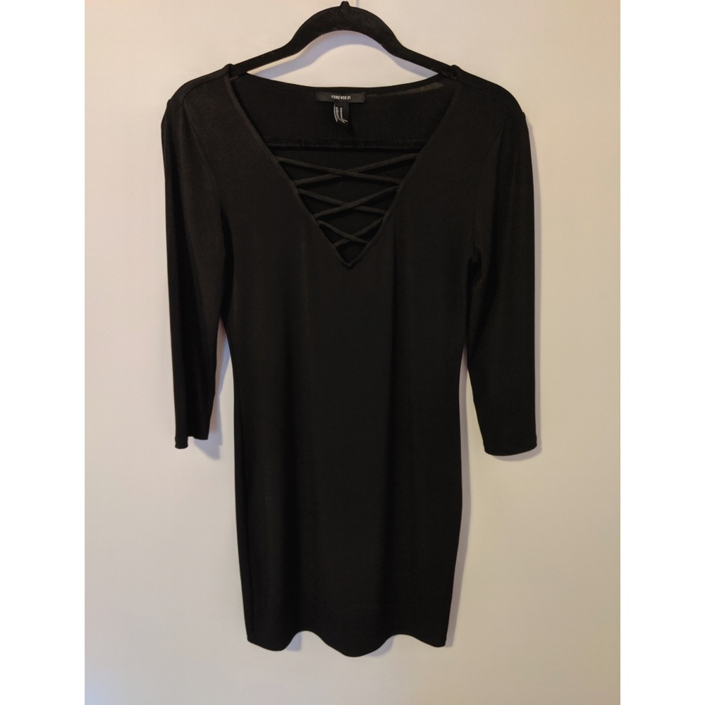 Forever 21 Black Criss Cross V-Neck Bodycon Dress